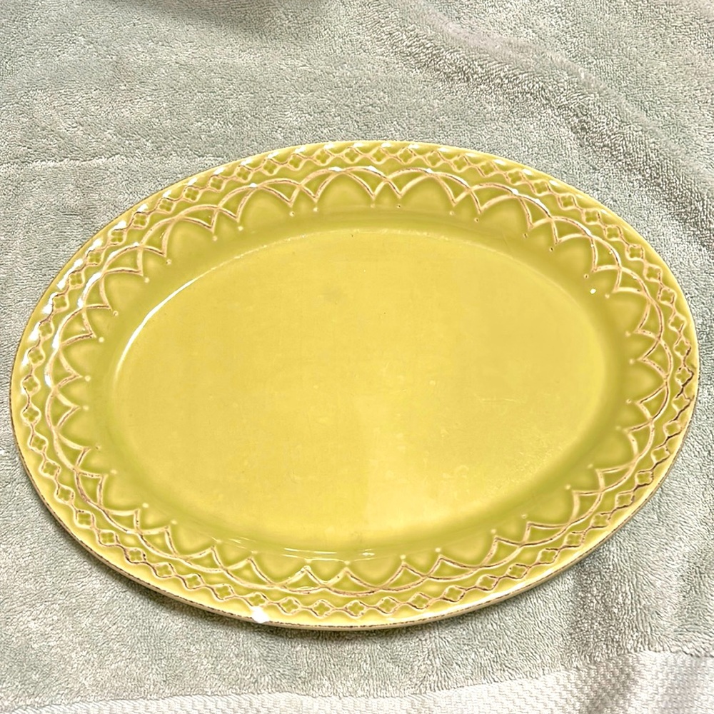 Light green platter made by Matceramica